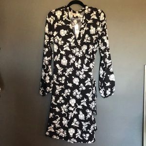 Loft Wrap Dress size 10 Black and White
